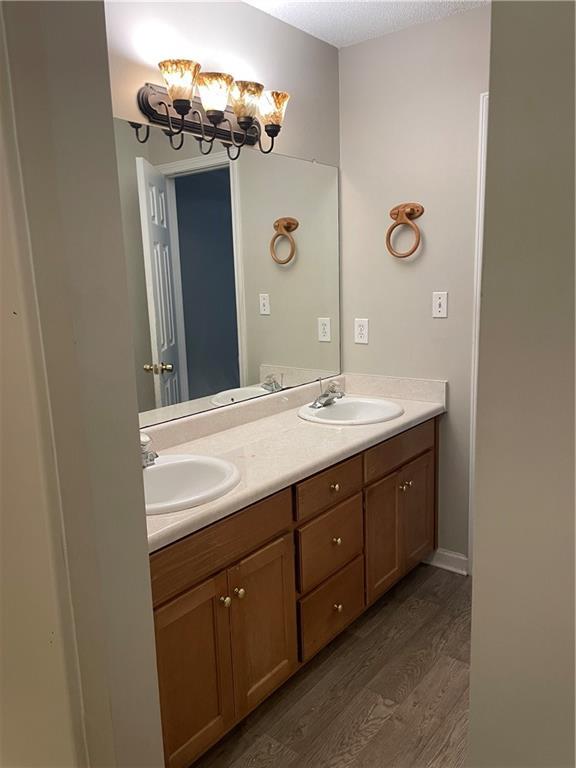 Building Photo - 5577 Dale Dr