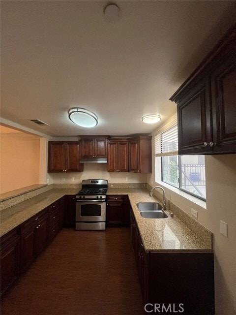 Building Photo - 920 Central