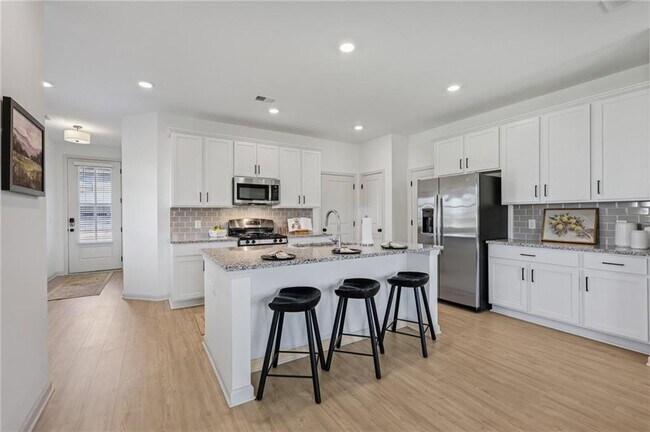 Building Photo - 180 Hensley Pk Ln