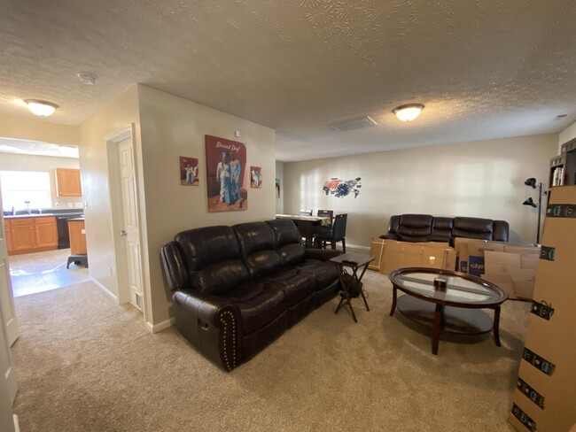 Building Photo - 5218 Malik Dr
