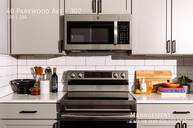 Building Photo - 40 Parkwood Ave