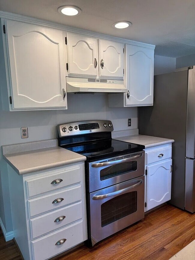 Building Photo - 595 Mountainville Cir