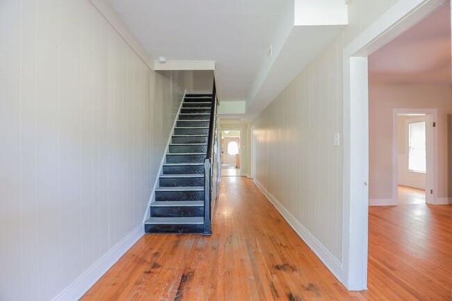 Building Photo - 3963 Oakleys Ln