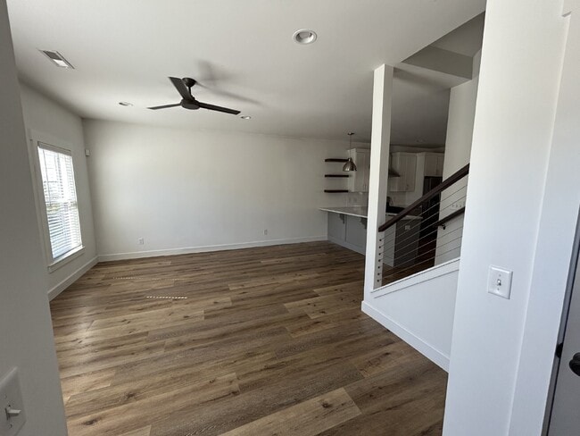 Building Photo - 3BD 2.5 BA DANSBY DR CONDO AVAILABLE FOR RENT NOW