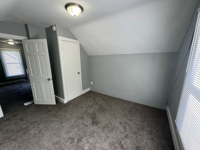 Building Photo - Newly Remodeled 2-Bed, 1-Bath Home in Hami...