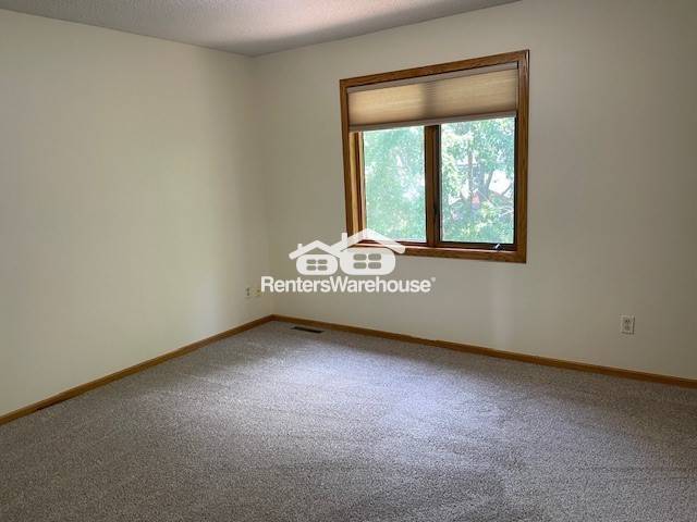 Building Photo - 9142 Cambridge Alcove