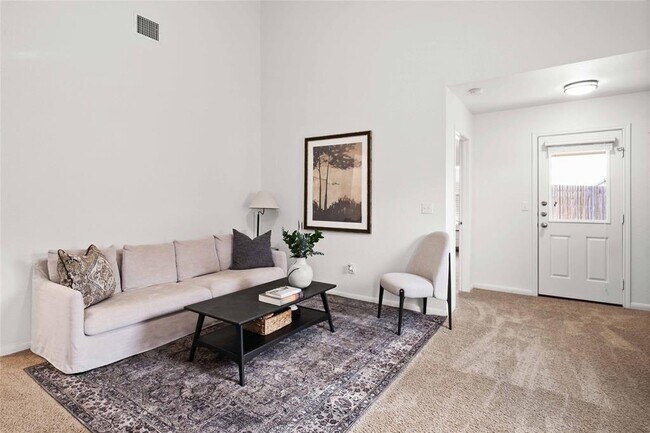 Building Photo - 266 Screech Owl Dr