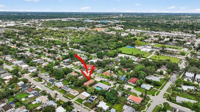 Building Photo - 920 SW 30th St