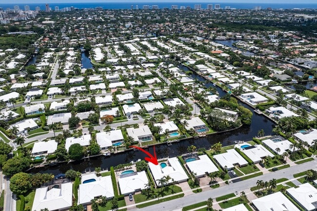 Building Photo - 1332 Tamarind Way