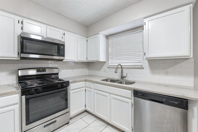 Building Photo - 4235 Iriona Bend