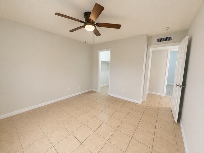 Building Photo - 405 Wymore Rd