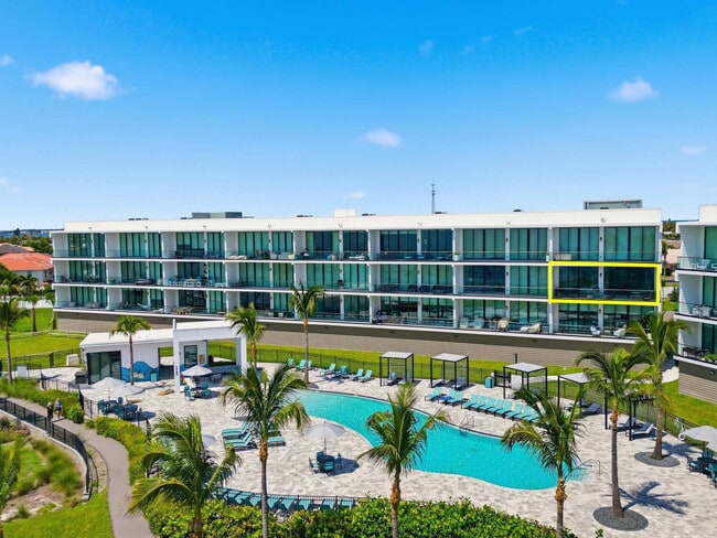 Building Photo - 225 Strand Dr