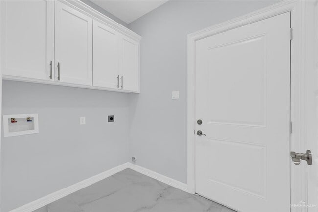 Building Photo - 8 Ebano Ave