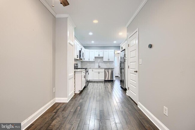 Building Photo - 115 N Belnord Ave