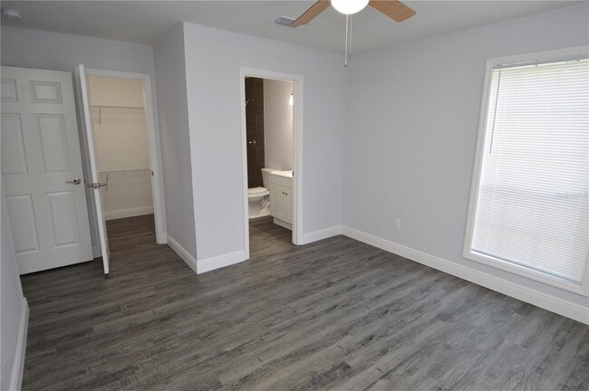 Building Photo - 8633 Fancy Finch Dr