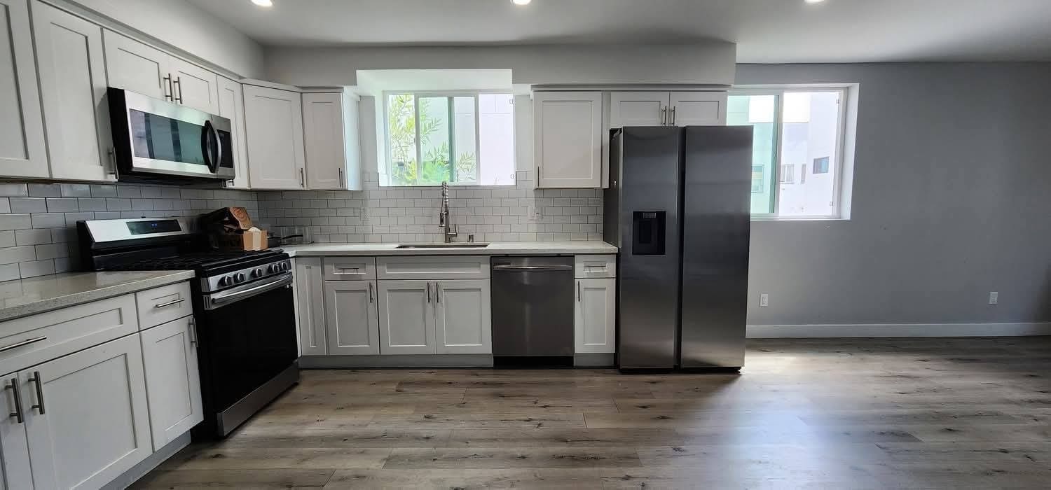 Building Photo - 4651 W 18th St