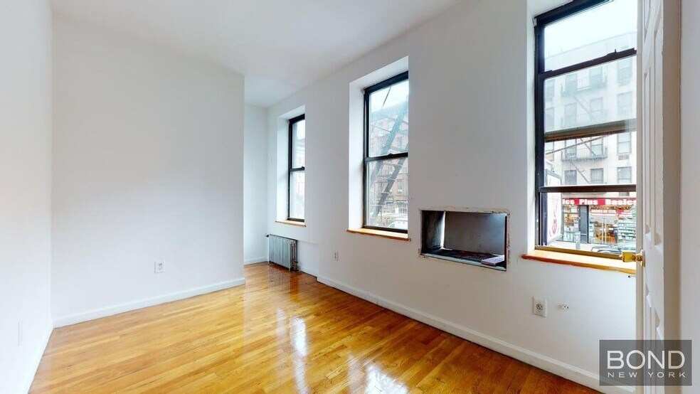 Building Photo - 96 Third Avenue