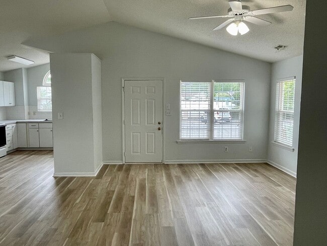 Building Photo - 2 Bedroom 2 Bath  with Flex Room, located in Saltaire Village