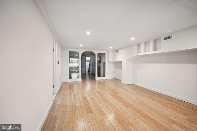 Building Photo - 1308 18th St NW