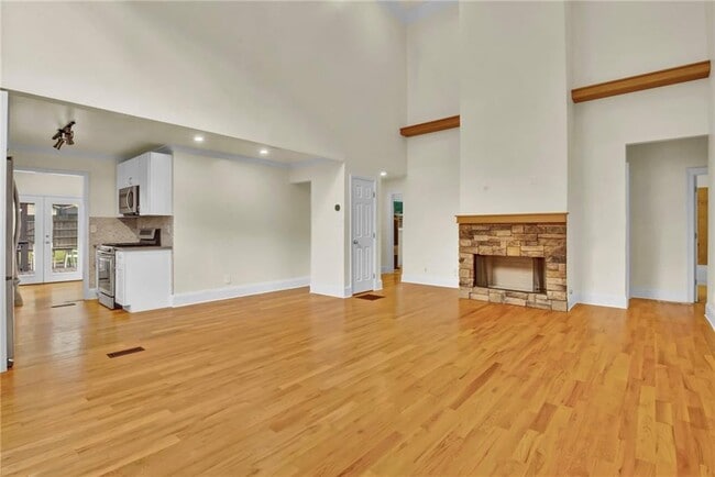 Building Photo - 297 Prospect Pl NE
