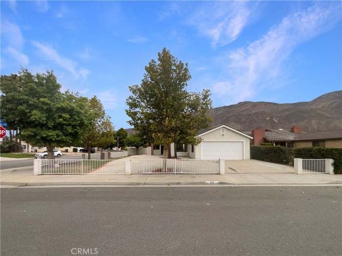 Building Photo - 376 Win Ct