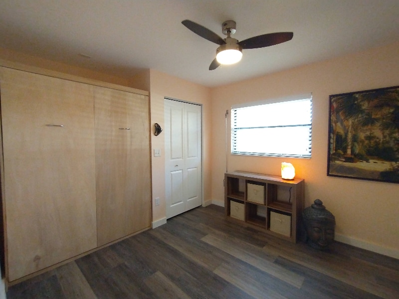 Building Photo - 1865 Washington Ave