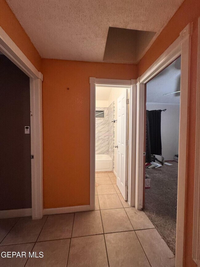 Building Photo - 7721 Waterhouse Dr
