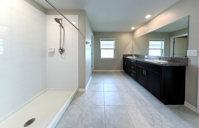 Building Photo - 376 Rain Berry Ave