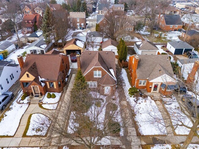 Building Photo - 2045 N Elizabeth St