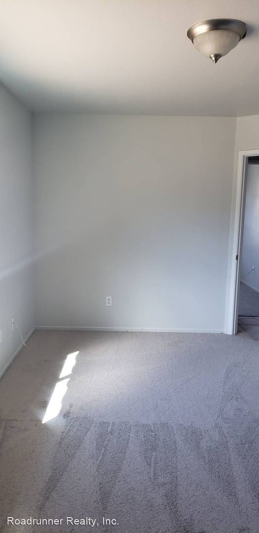 3 br, 2 bath House 8573 Taft Court 8573 Taft Ct Yucca Valley CA