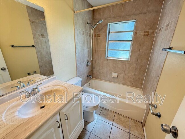 Building Photo - 1009 Marlene Dr