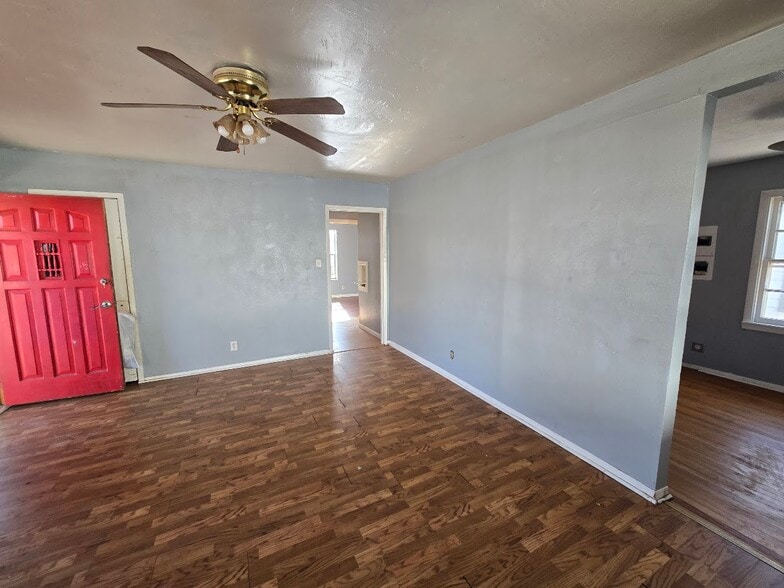 Building Photo - 4118 S Harrison St