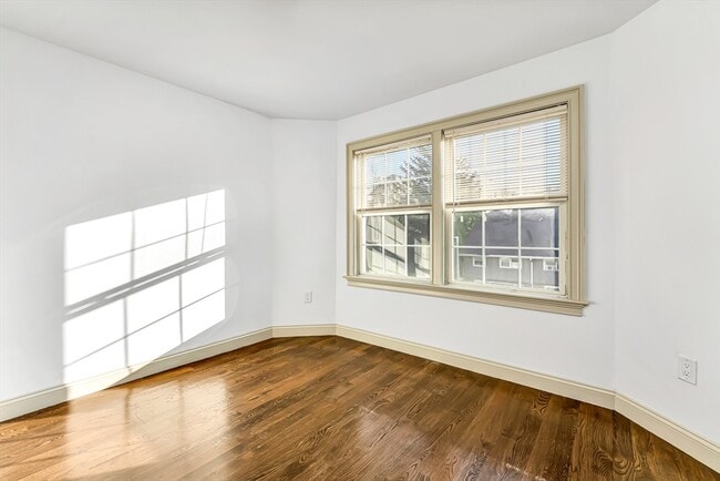 Building Photo - 2601 Washington St