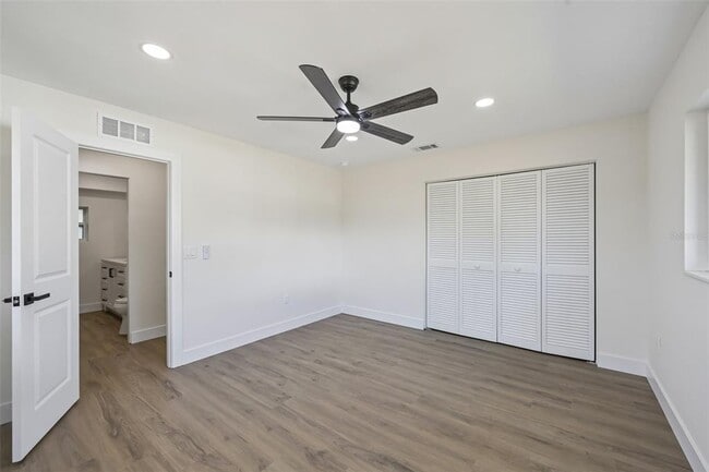 Building Photo - 6735 Keystone Dr