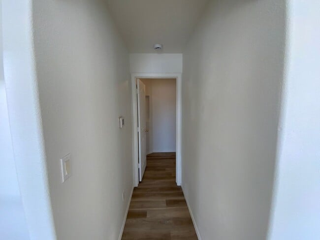 Building Photo - 3 Bedroom Single Story Home Available Near...