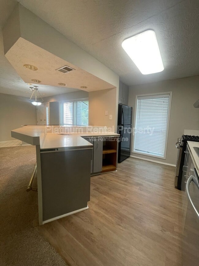 Building Photo - 402 Wynnes Ridge Cir SE