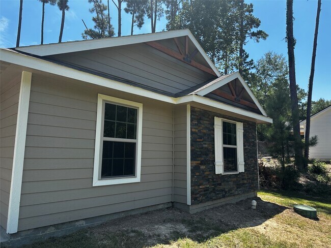 Building Photo - 513 Valleyview Dr