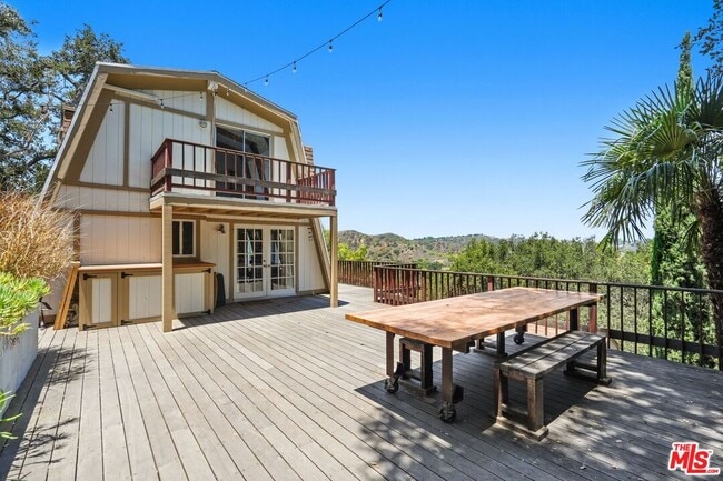 Building Photo - 22013 Alta Dr