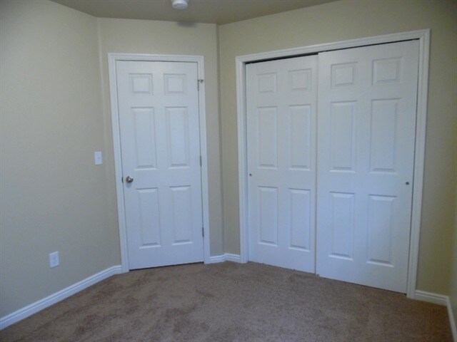 Building Photo - 1654 W 470 S