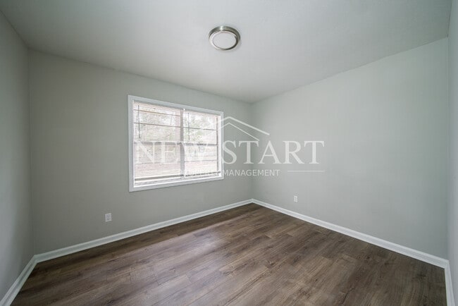 Building Photo - 1417 Celeste Dr