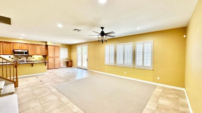 Building Photo - Wonderful Executive Style Two-Story Home i...