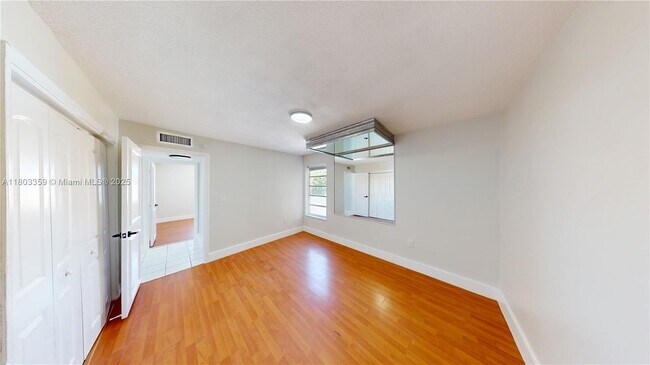 Building Photo - 677 SW 9th Ave