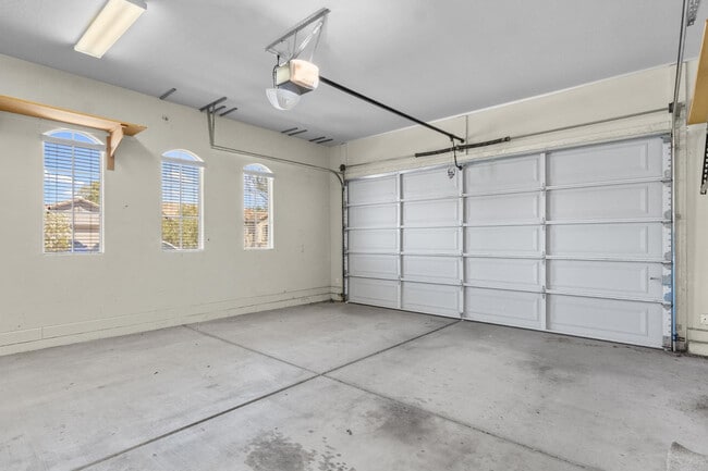 Building Photo - 2771 E Wisteria Dr