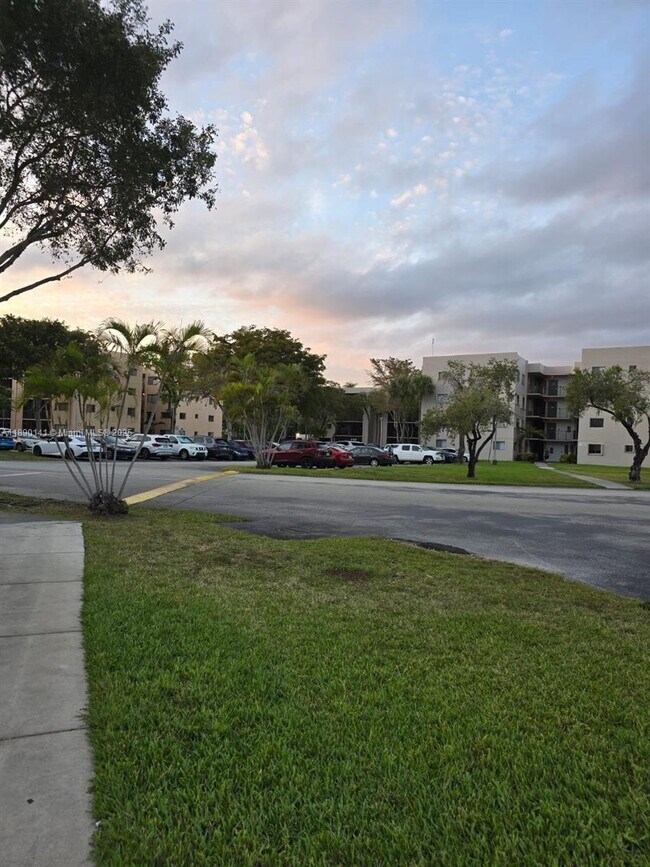 Building Photo - 8400 SW 133rd Avenue Rd