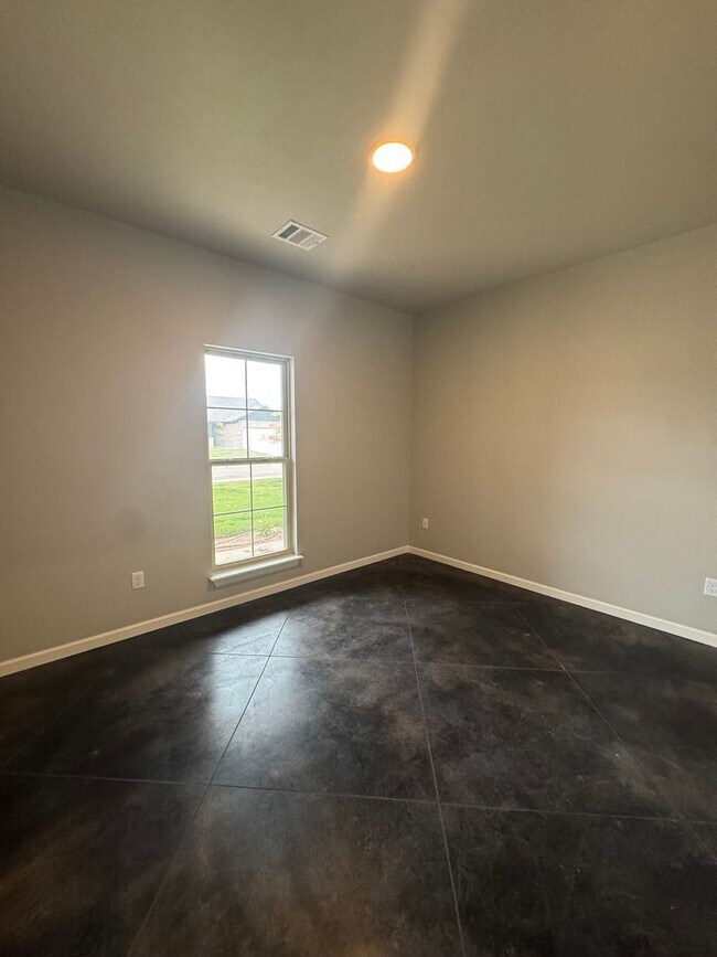 Building Photo - Located in Beacon Pointe!!! New developmen...