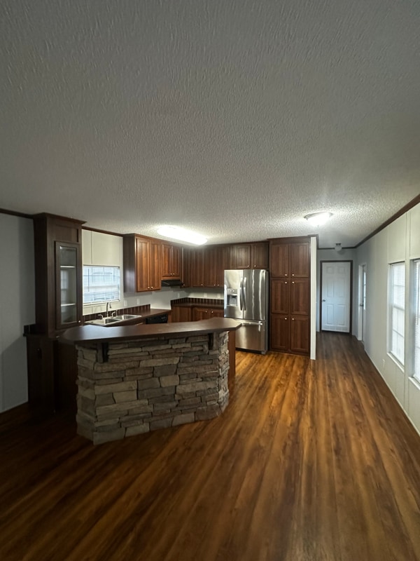 Building Photo - 9477 Lansdowne Rd