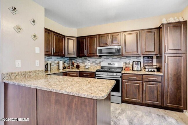 Building Photo - 111 Joan Ct