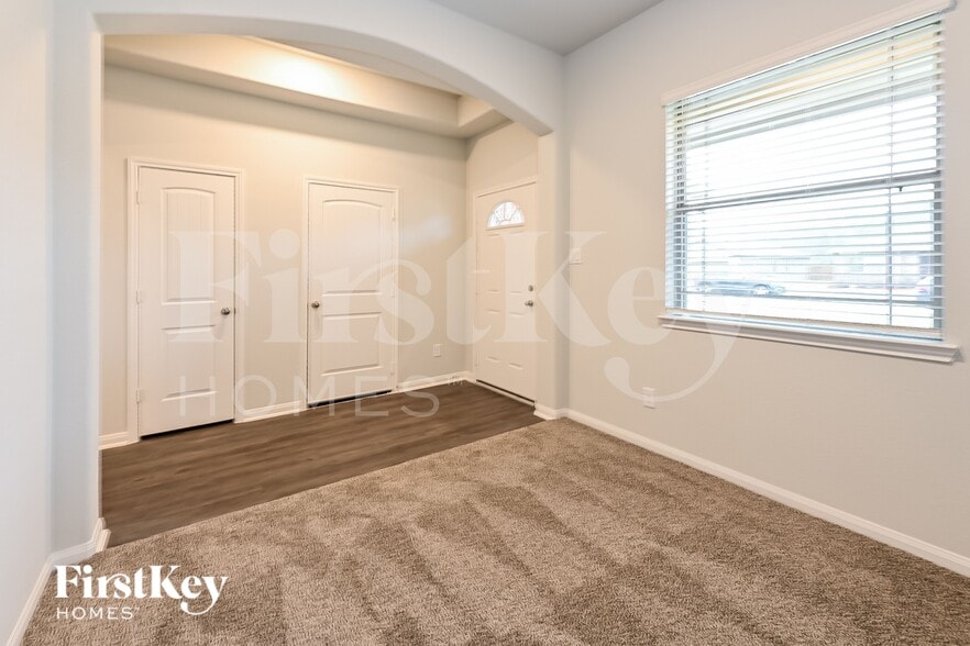 Building Photo - 11012 Patriot Ct
