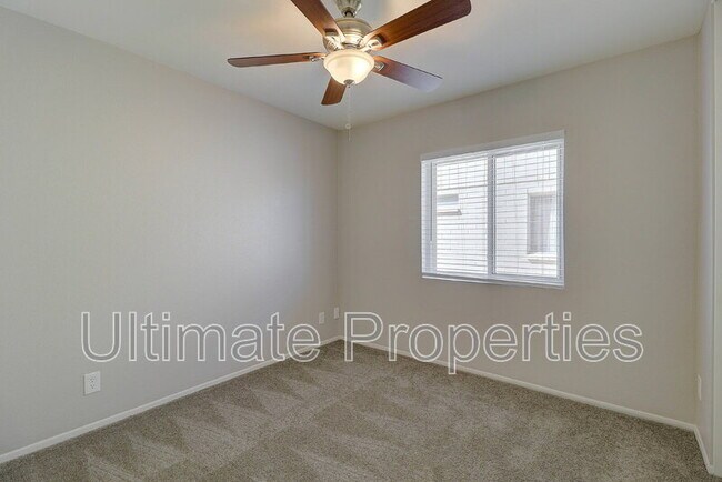 Building Photo - 4838 W Brown St