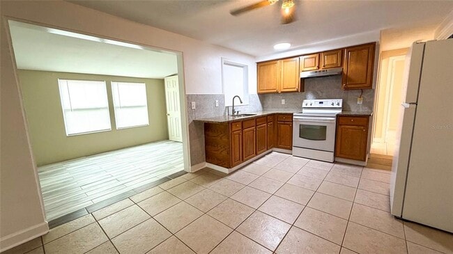 Building Photo - 4102 Highland Loop